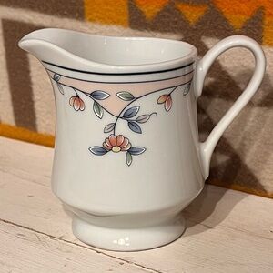 Creamer - “Heritage Blossom” collection by Princess House